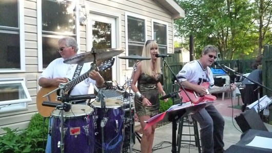 The Vicki Roberts Band Outdoor Events Picture